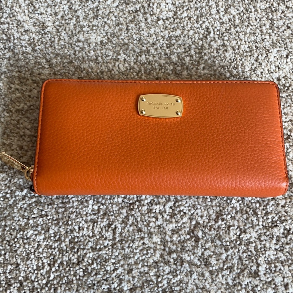Michael Kors wallet in orange